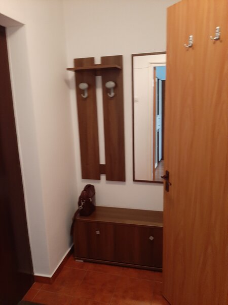 Tineretului, metrou gars. amenajata modern, utilata, bloc mixt, reabilitat